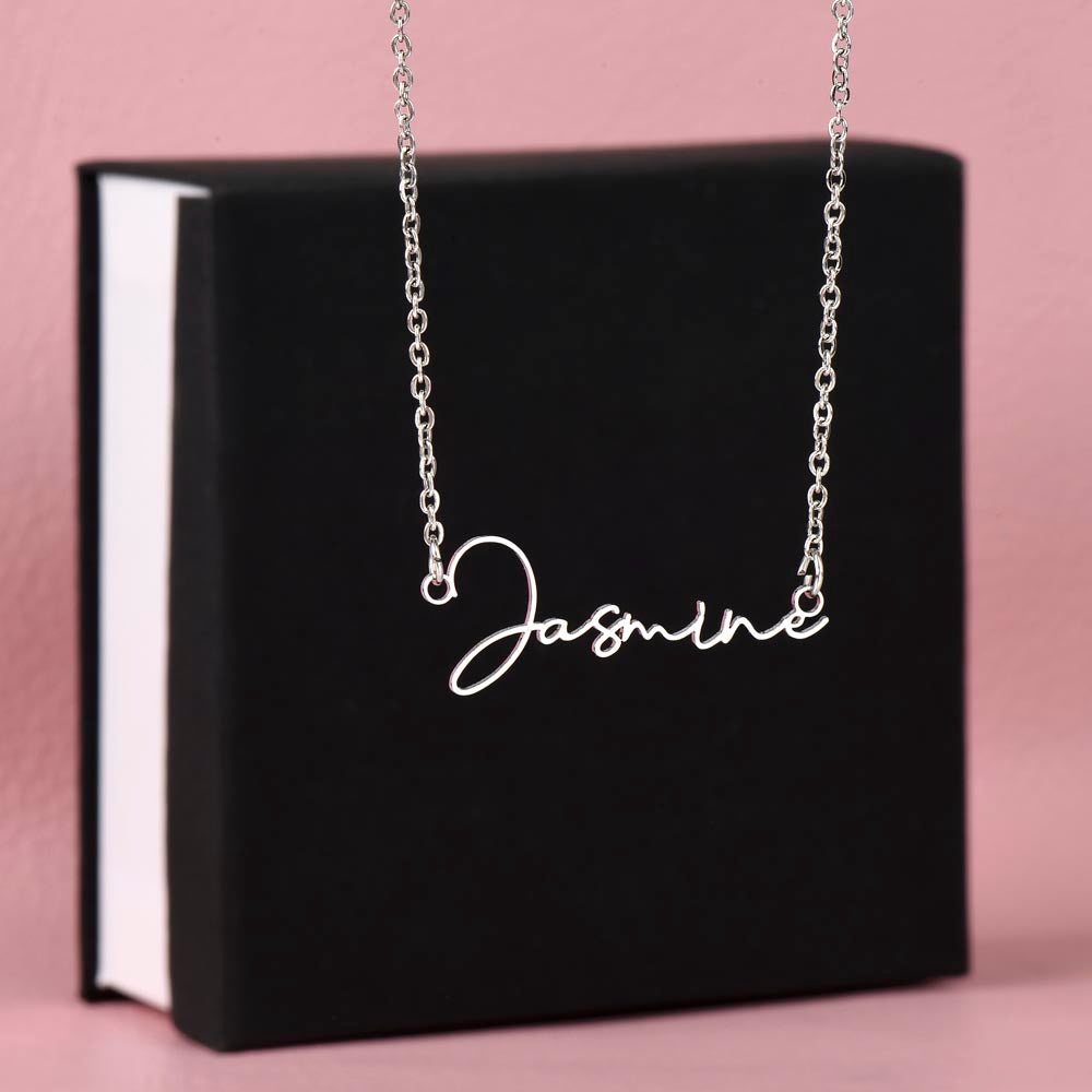 Personalized Perfection: Custom Name Necklace