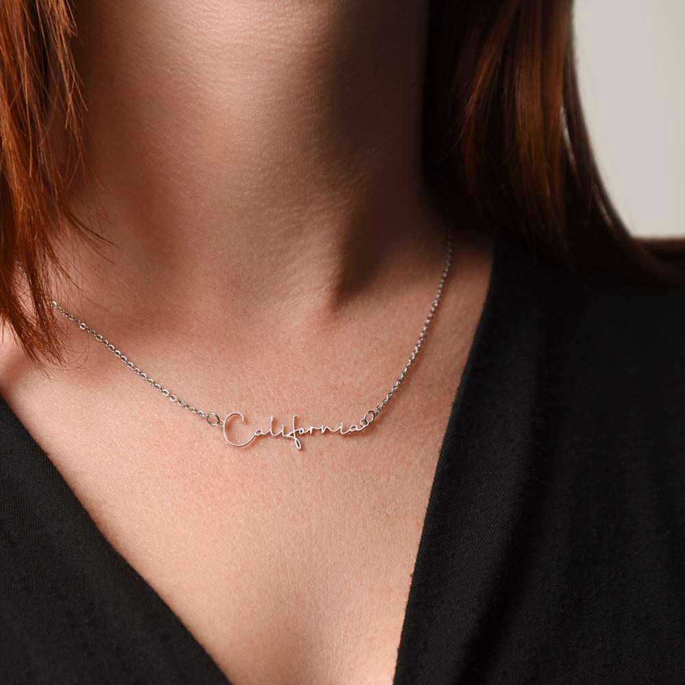 Personalized Perfection: Custom Name Necklace
