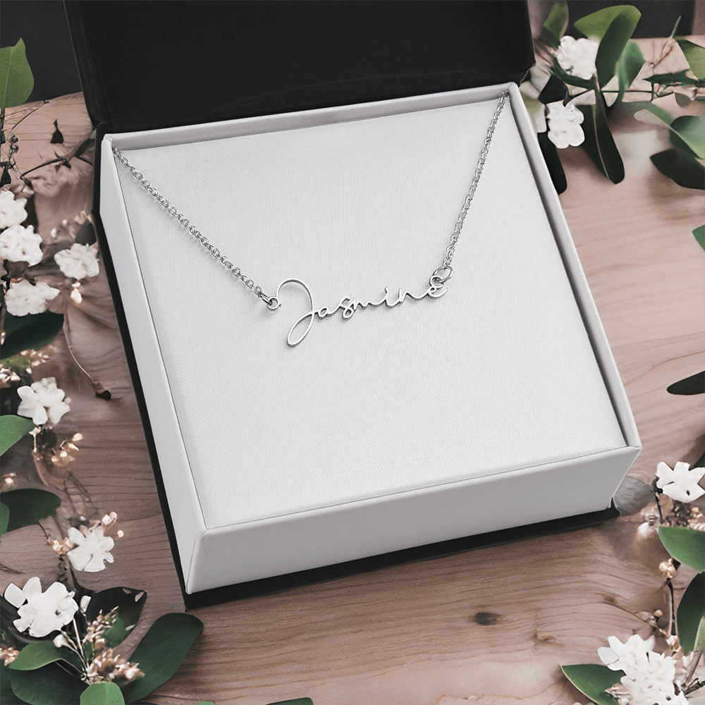 Personalized Perfection: Custom Name Necklace