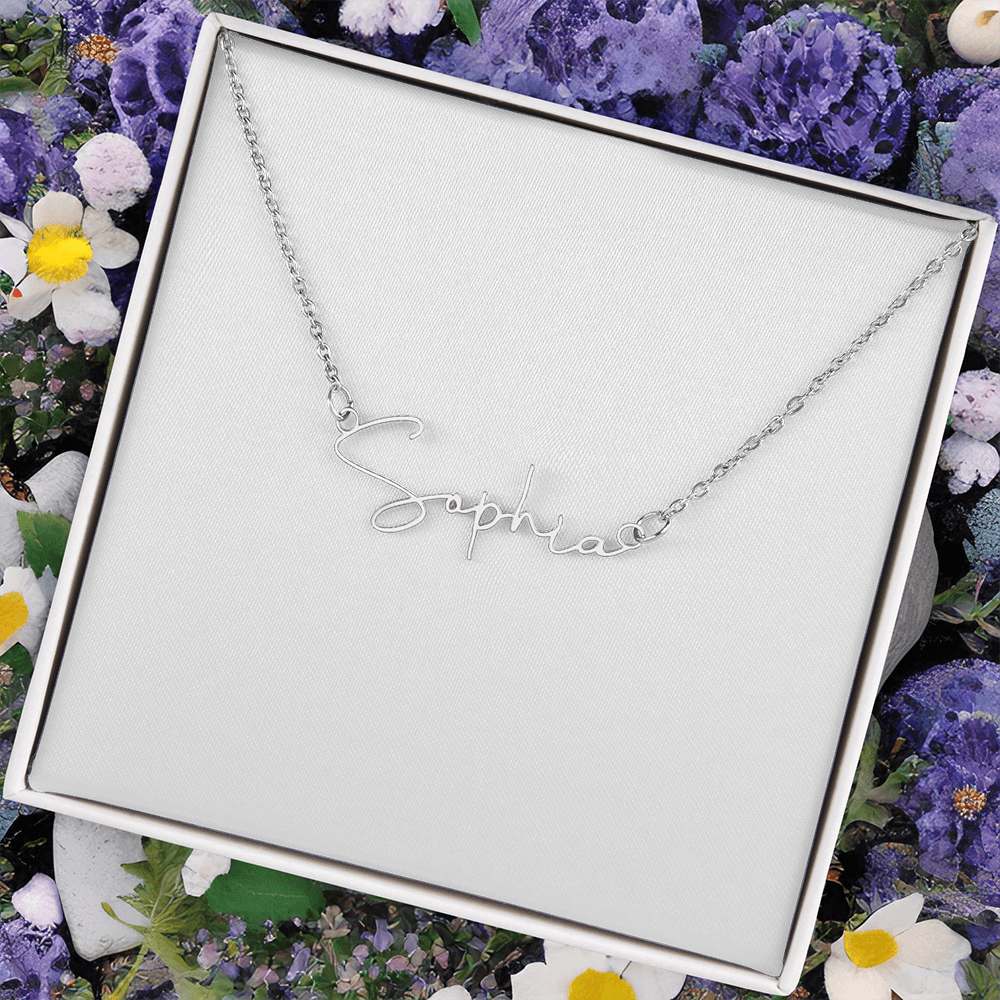 Personalized Perfection: Custom Name Necklace