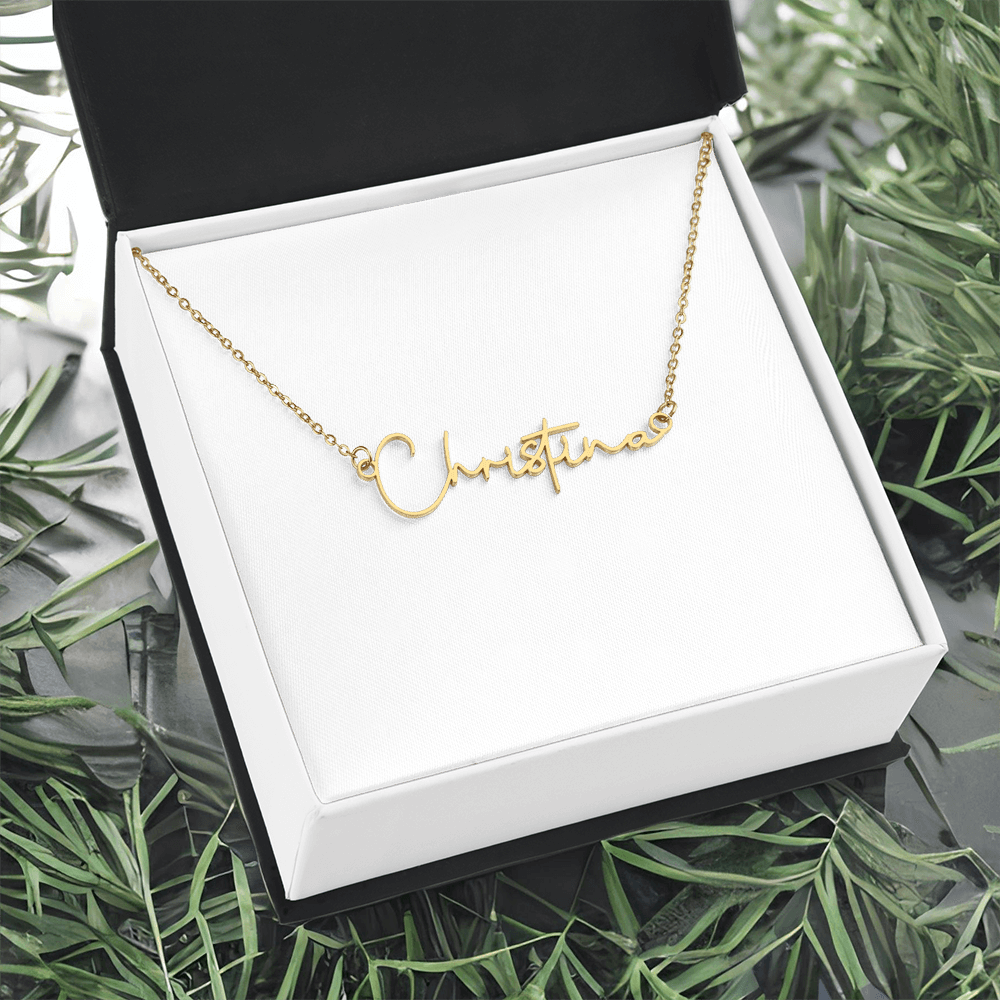 Personalized Perfection: Custom Name Necklace