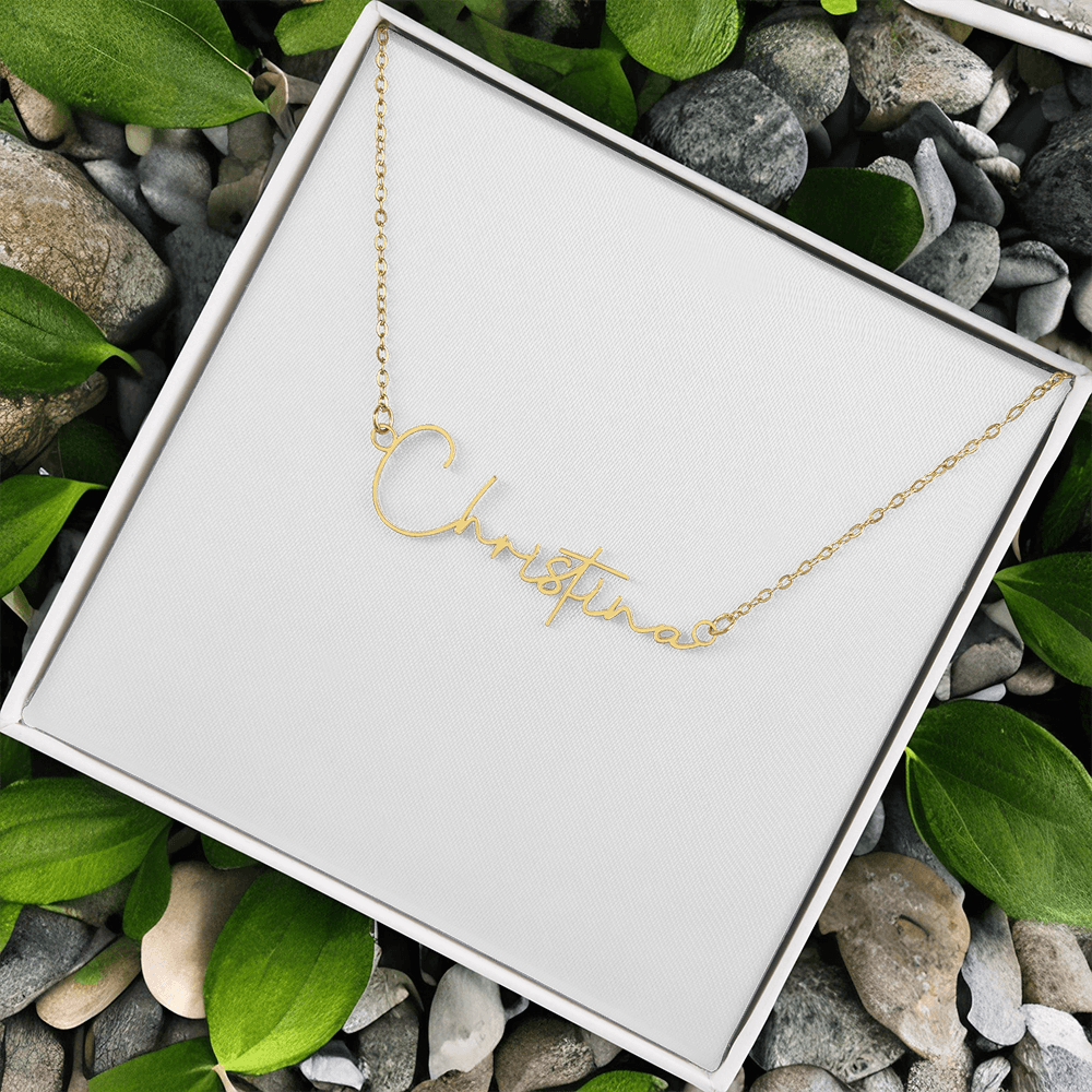 Personalized Perfection: Custom Name Necklace