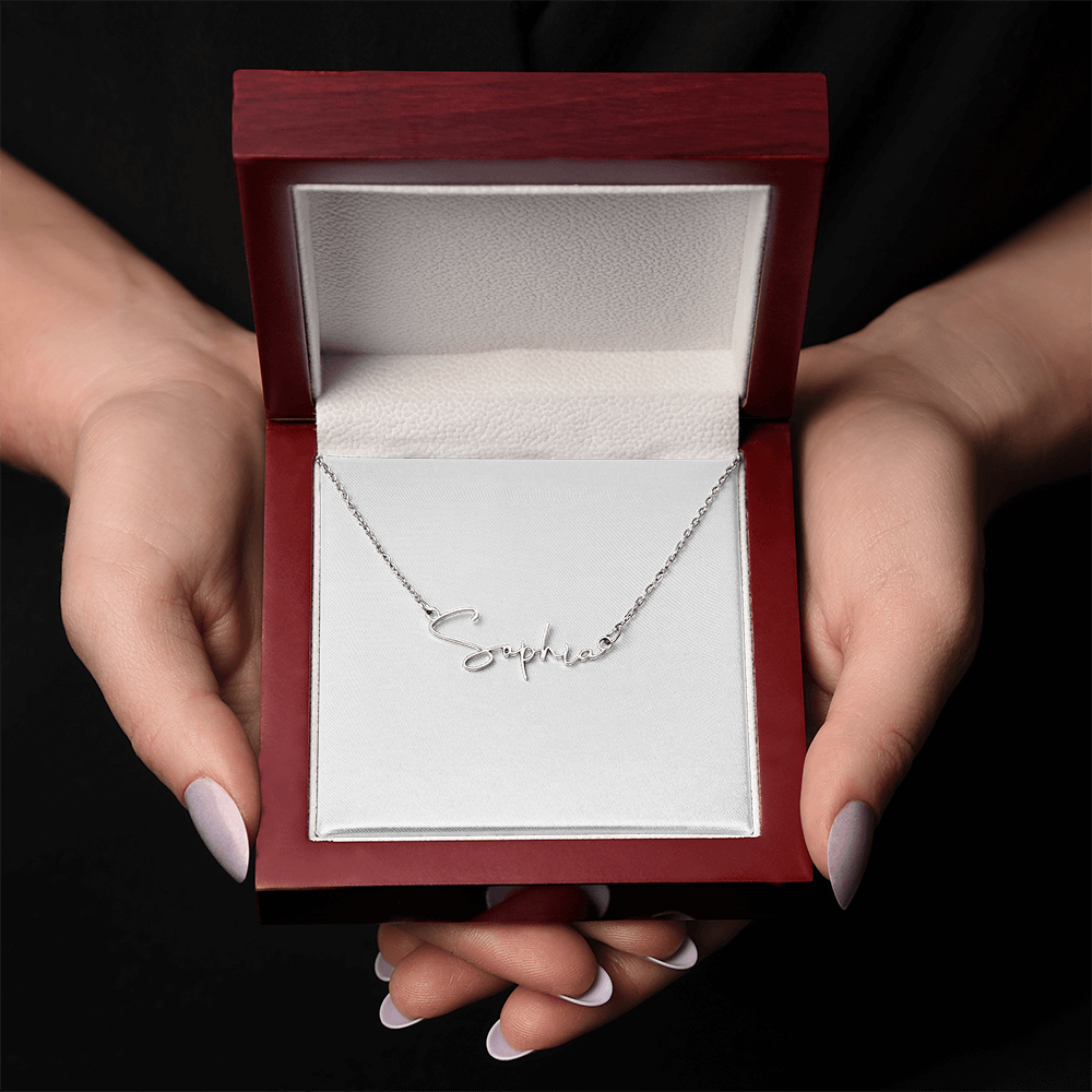 Personalized Perfection: Custom Name Necklace