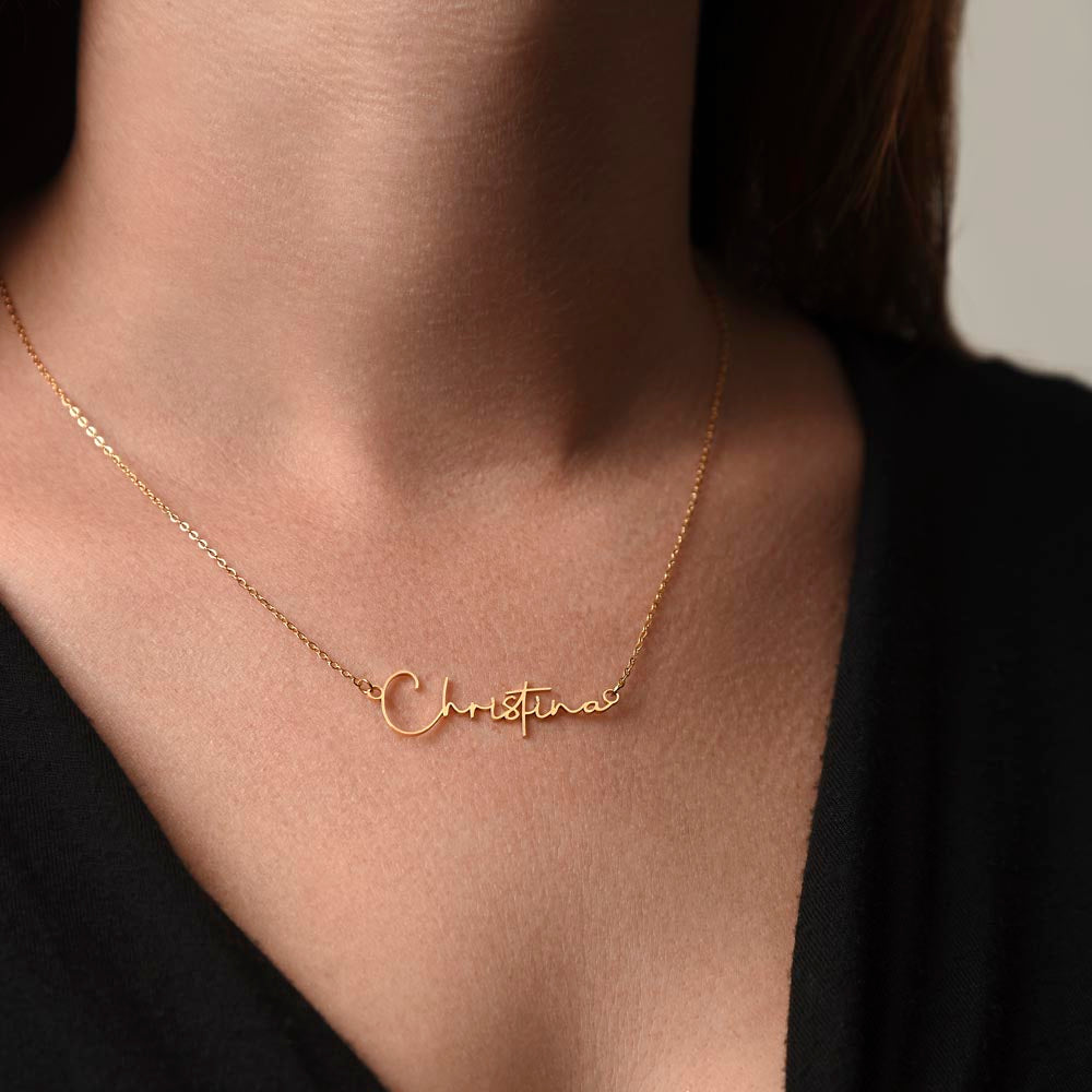 Personalized Perfection: Custom Name Necklace