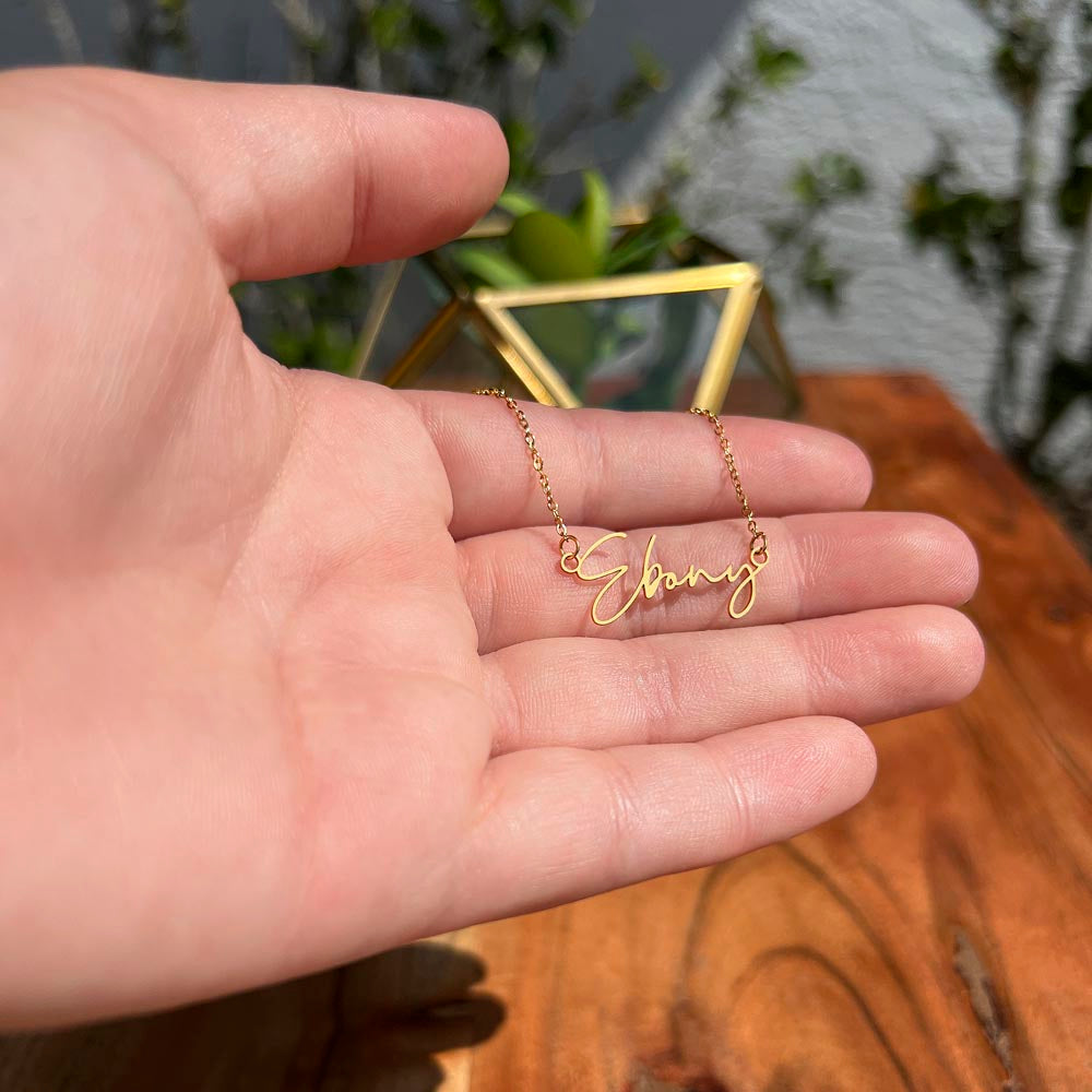 Personalized Perfection: Custom Name Necklace